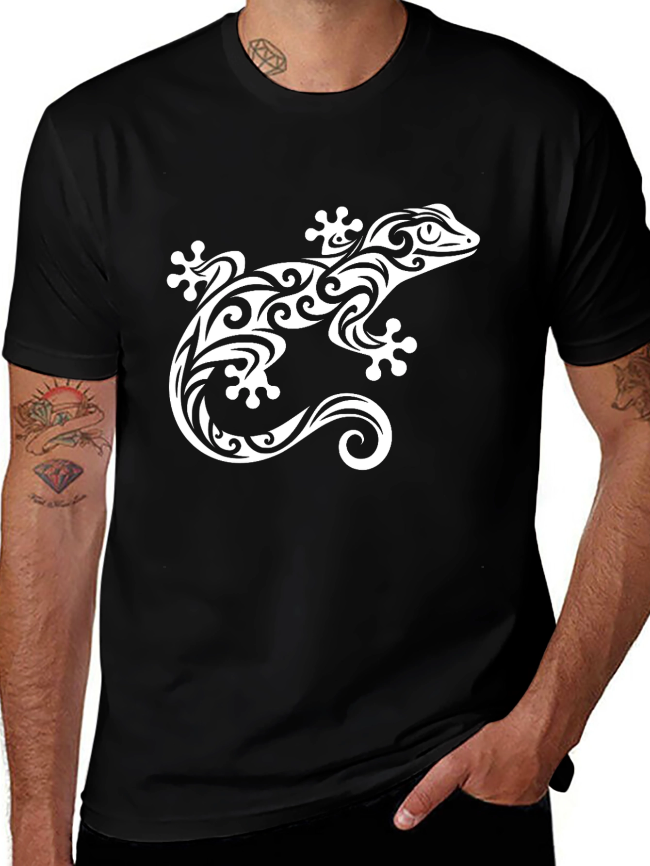 Tribal Gecko Graphic Tee - Stylish Black T-Shirt